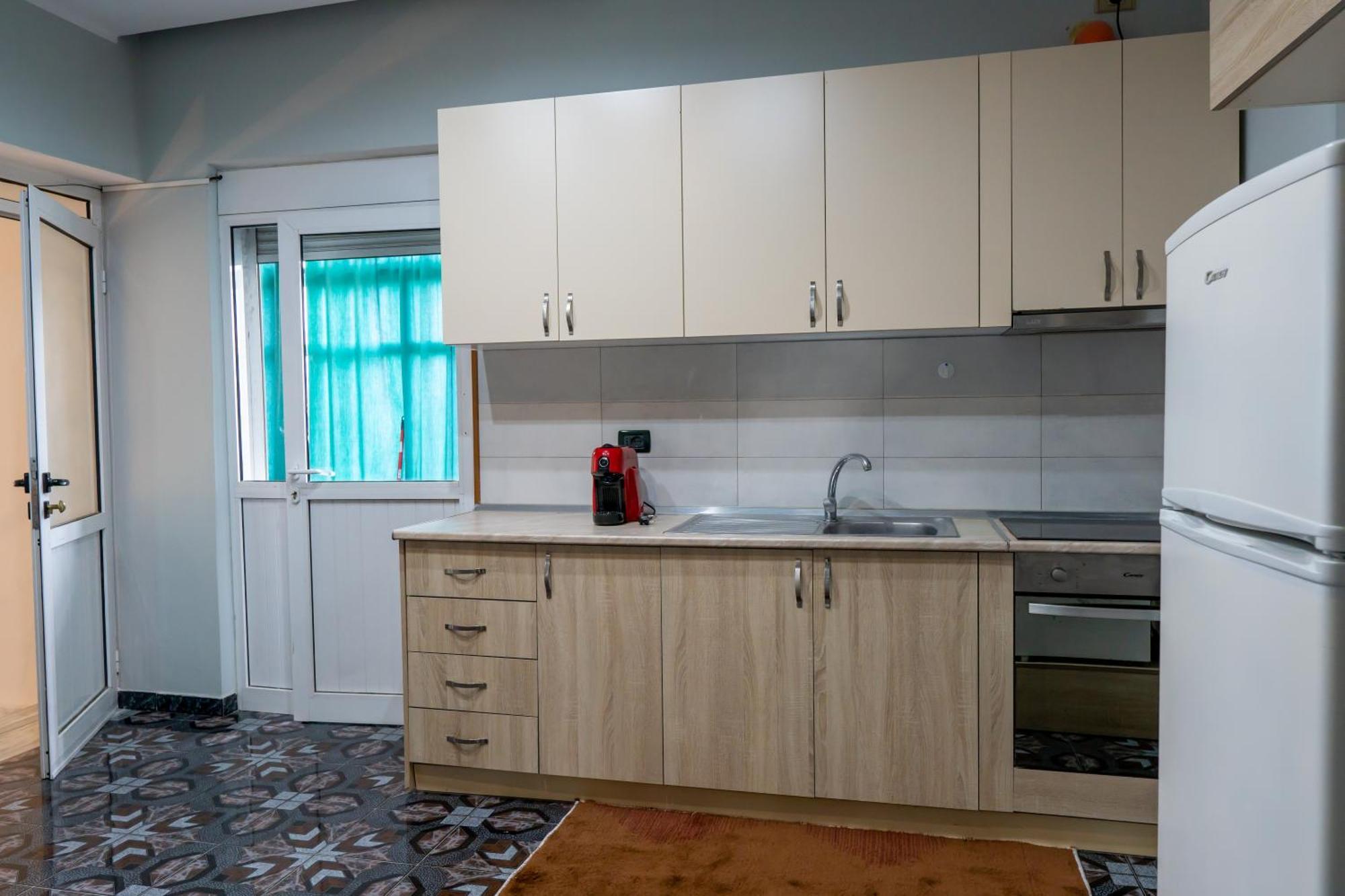 Royal Aparthotel Vlorë Εξωτερικό φωτογραφία